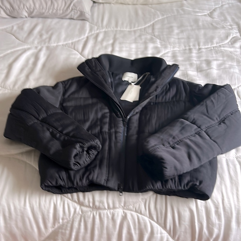 Vince Woman’s Bomber Jacket NWT Deep Navy Blue size Small MSRP $395